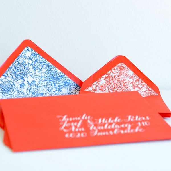 envelope-liner-rot-blau-florales-muster