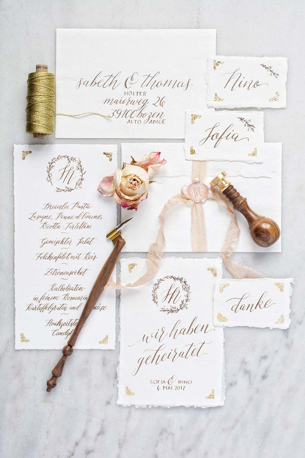 Moderne Kalligrafie für Styled Shooting