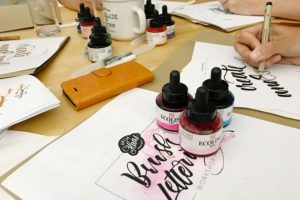 Brush-Lettering-Workshop Katja Haas im Stift Rein Ecoline Watercolor
