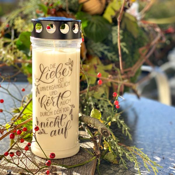 Handlettering-Spruch für Grabkerze