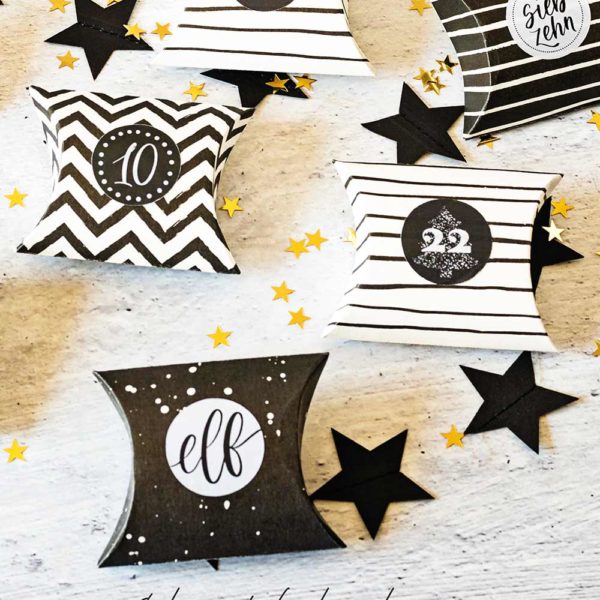 Handlettering-Adventskalender aus 3D-Kissenboxen