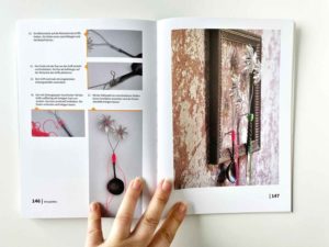Papier trifft Faden – Buchseiten bunt bestickt von Anka Brüggemann