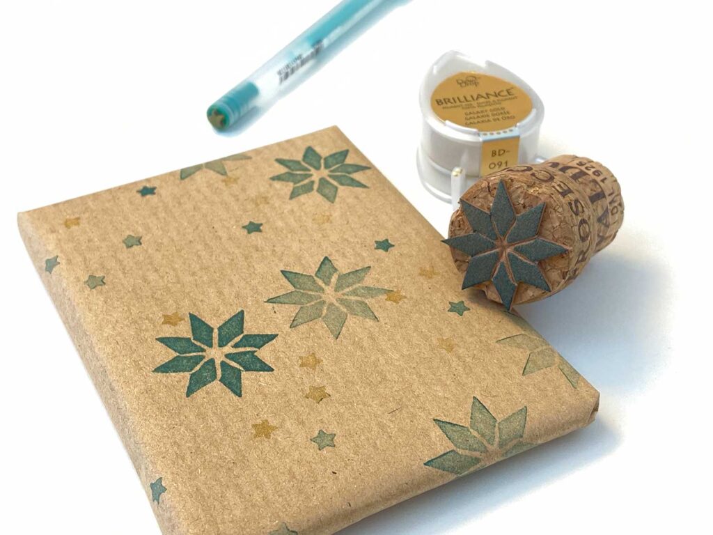 Geschenkpapier für Weihnachten bestempeln bzw. Stempel selber machen