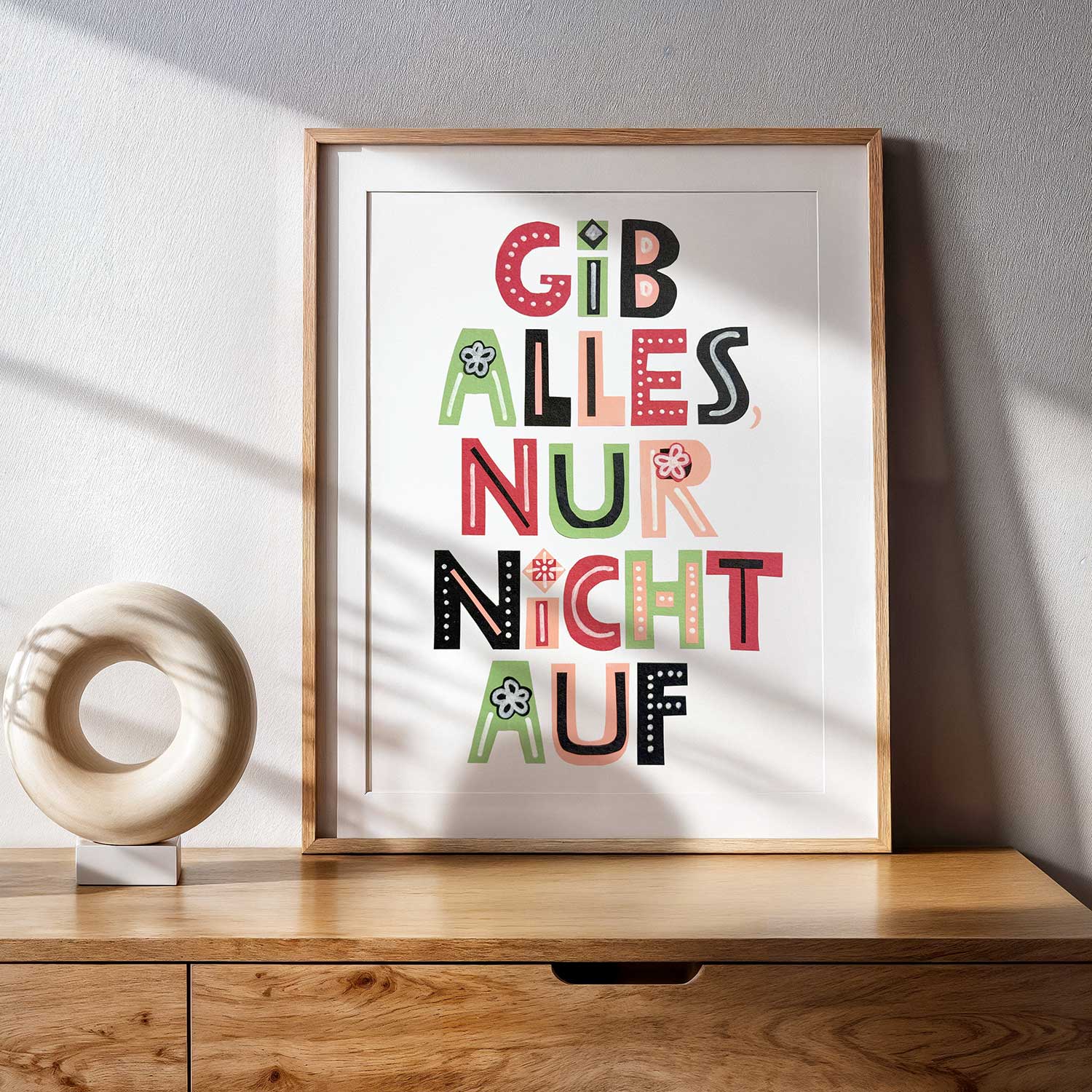 Paper Cut Collage mit Buchstaben – Jahresmotto