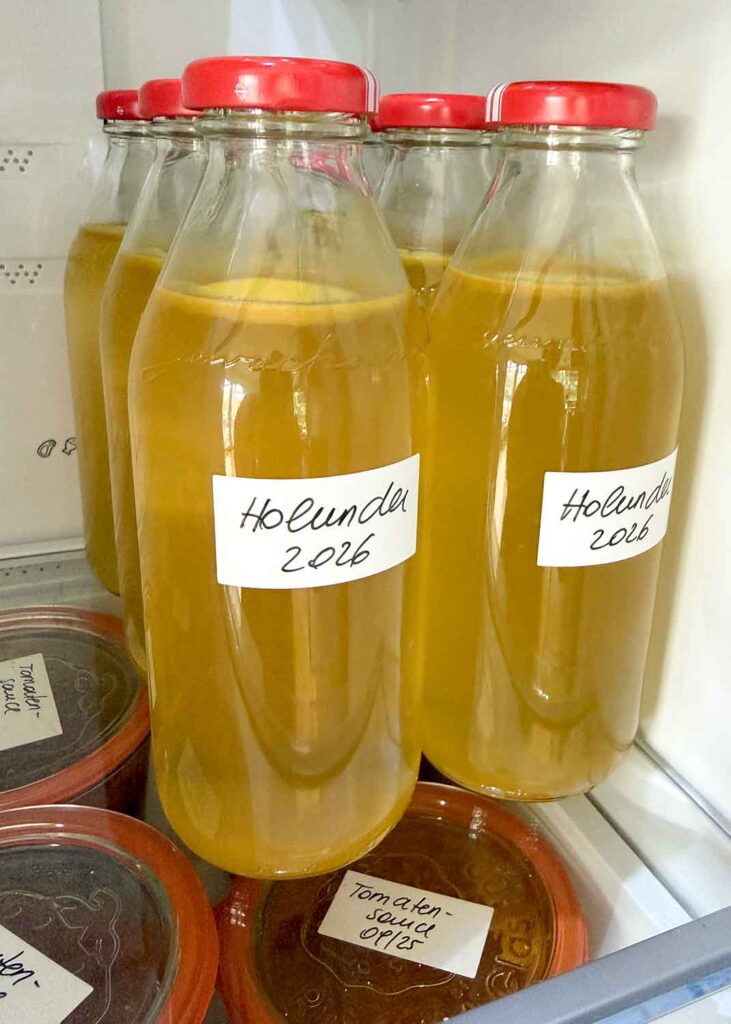 Sirupflasche beschriften von Hand