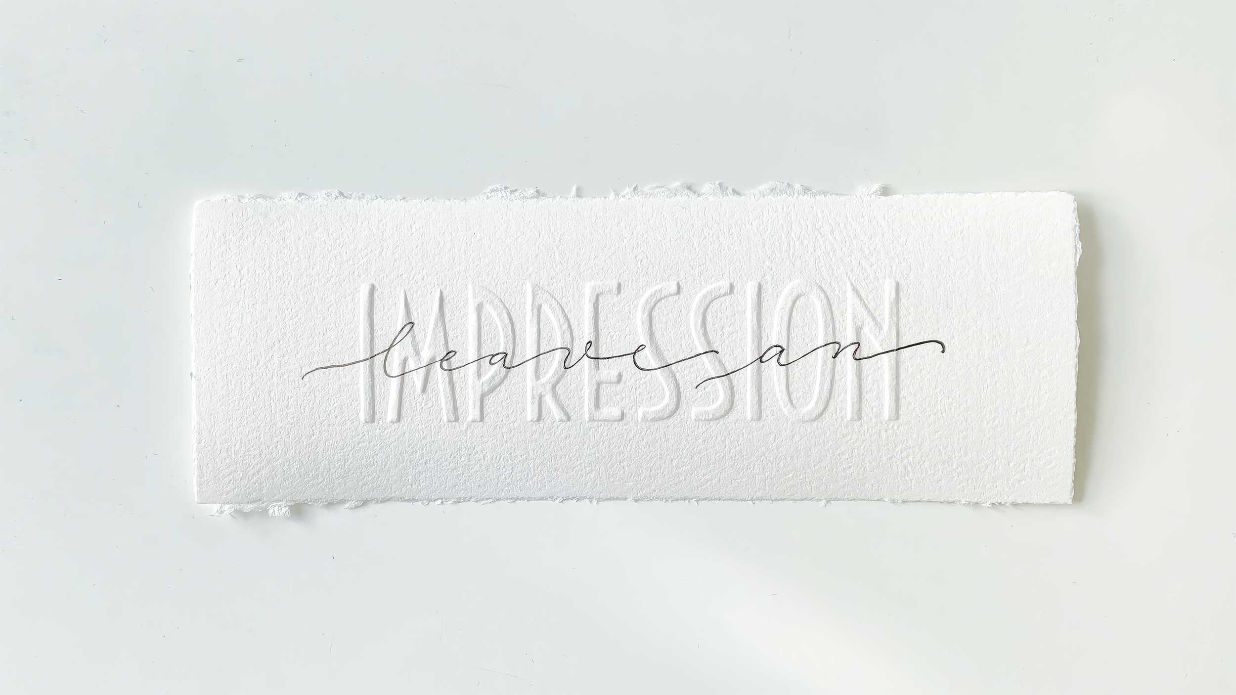 Leave an impression – Handprägung auf Büttenpapier mit Handlettering